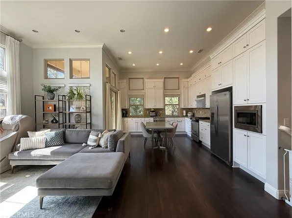 93 Thornhurst, Irvine, CA 92620