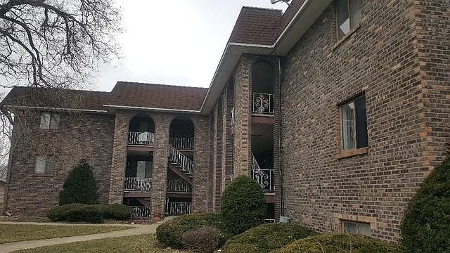 1st image of 18332 Wentworth Ave APT 1A
