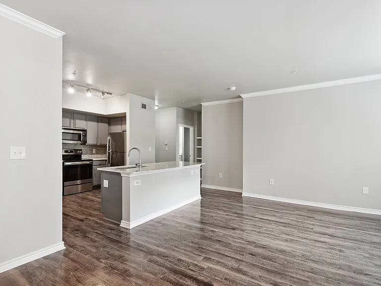 404 Rio Grande — Photo 37