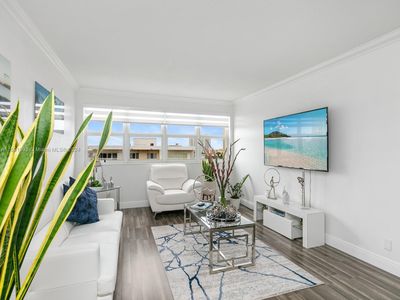 111 Golden Isles Dr APT F4, Hallandale Beach, FL, 33009