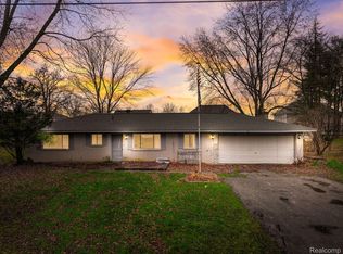 4482 Rohr Rd, Lake Orion, MI 48359