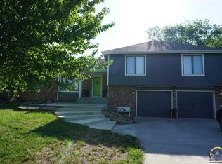 3740 SW Kings Forest Rd, Topeka, KS 66610