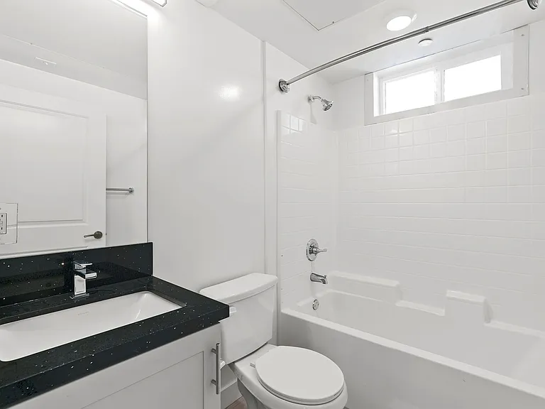 The Rosenell — Photo 128