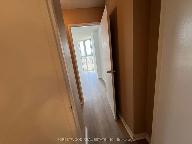 35 Trailwood Dr #711 — Photo 25