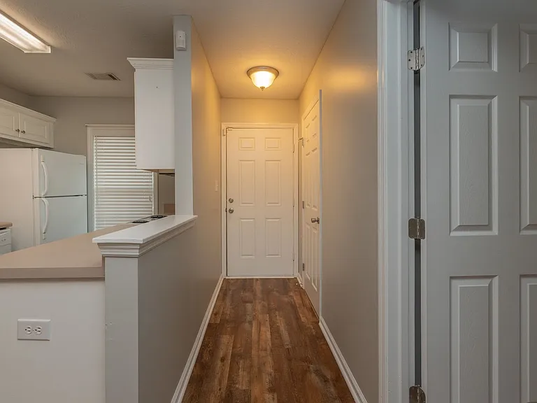 7010 Antilles Dr — Photo 5