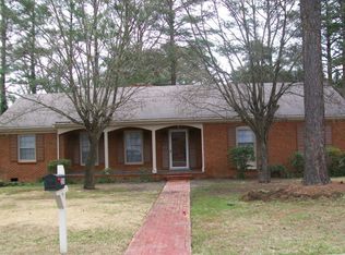 2210 Somerset Dr N, Wilson, NC 27893