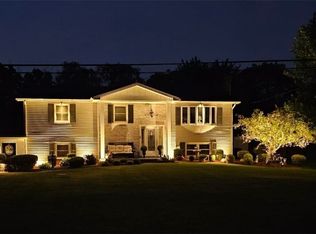 1371 W River Rd, Grand Island, NY 14072