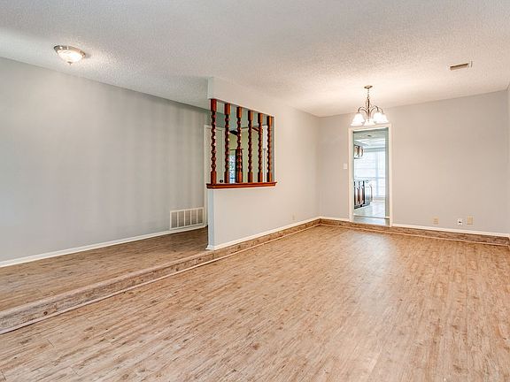 3rd image of 8323 Echo Willow Dr