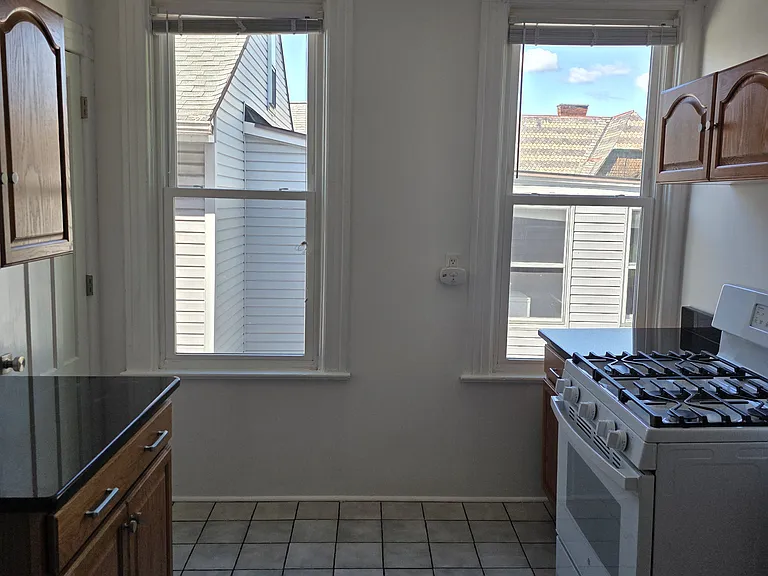 Hudson Ave — Photo 11