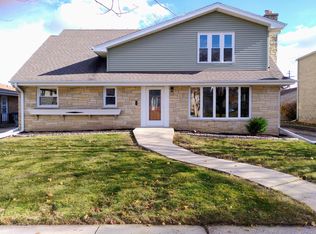 2662 S 69th St, Milwaukee, WI 53219