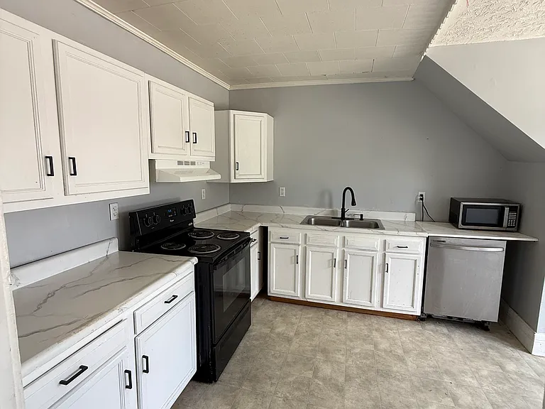 342 Glyndon Ave #B — Photo 3