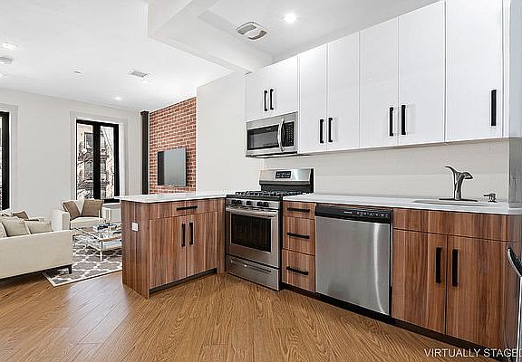 3rd image of 978 Bedford Ave Floor 3