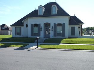 300 Old Pottery Bnd, Lafayette, LA 70508