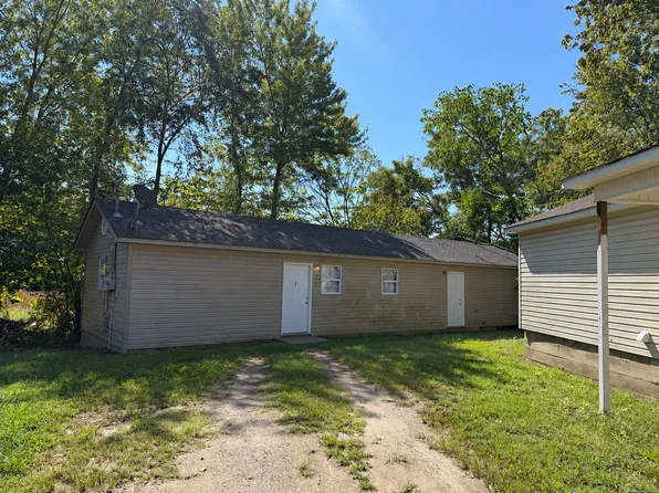 392 E Main 02234, 392 E Main St APT 7, Bells, TN 38006