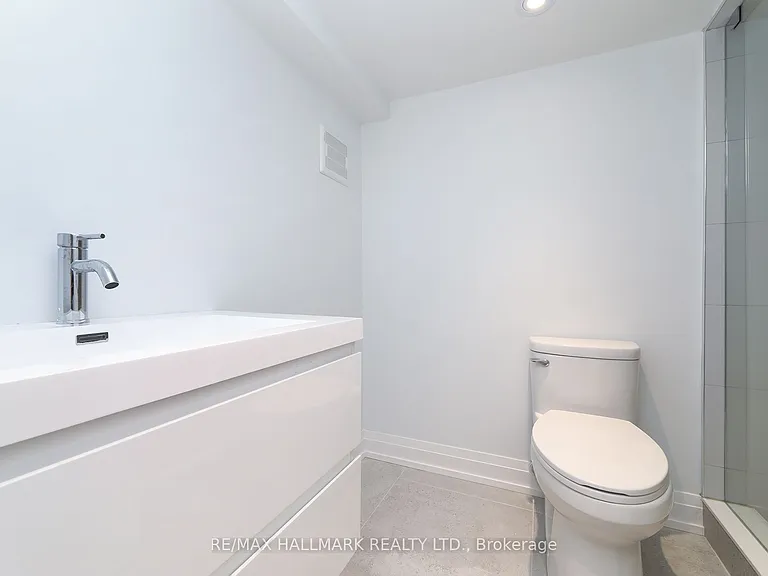 38 Halton St — Photo 13