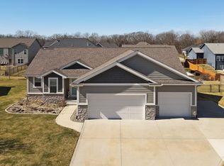1000 Lost Lake Dr, Polk City, IA 50226