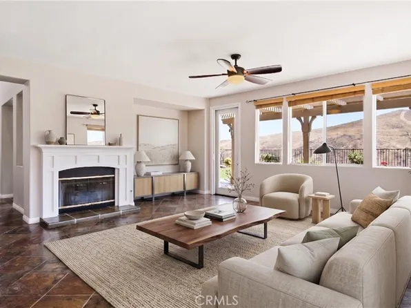424 Peter Pl, Simi Valley, CA 93065