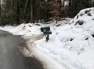 12 Manhan Rd, Southampton, MA 01073