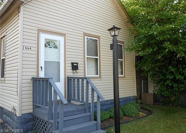 2nd image of 2464 Thurman St