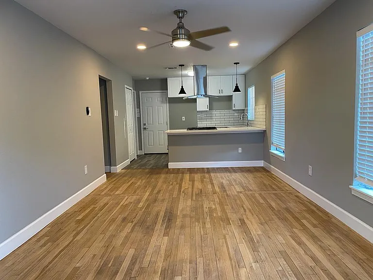 762 Cravens Ave — Photo 4