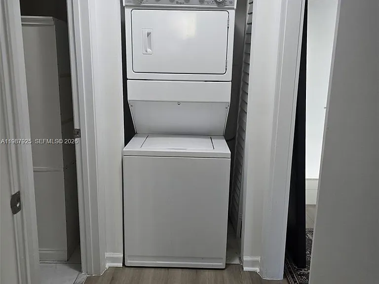 18800 NE 29th Ave #321 — Photo 7