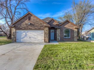 2565 Highcrest Ave, Fort Worth, TX 76111