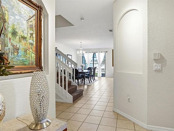 4th image of 7576 Bristol CIR