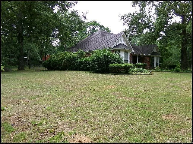 3225 Jean Cv — Photo 3
