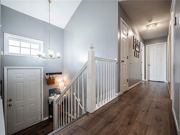 5th image of 955 Stone Creek Cir