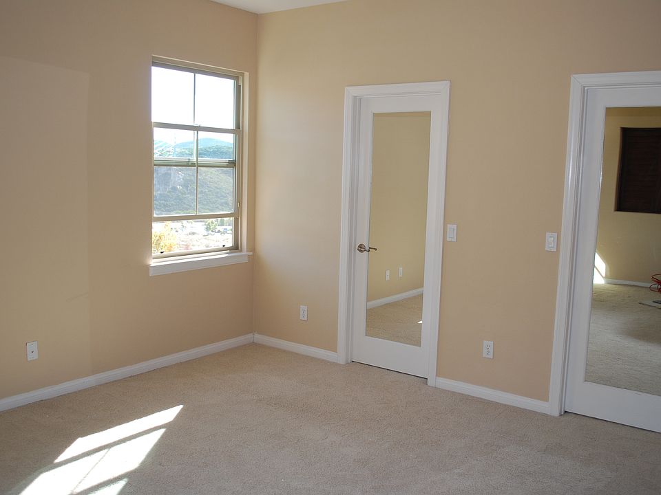 1st image of 2037 Silverado St