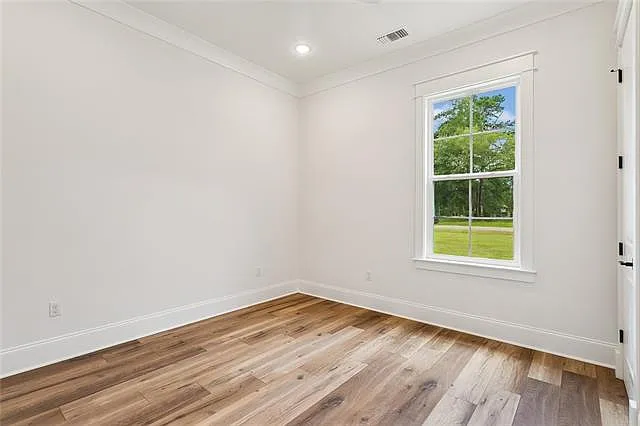 7220 The Woods Ave — Photo 13