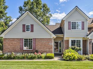 421 Lilly View Ct, Howell, MI 48843