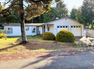 525 SW Green Dr, Waldport, OR 97394