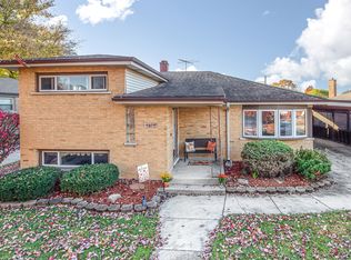 5079 Wick Dr, Oak Lawn, IL 60453