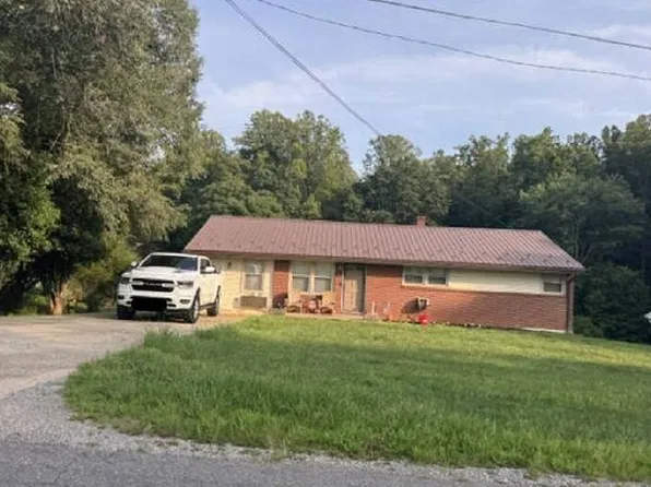 180 Wildwood Ave, Martinsville, VA 24112