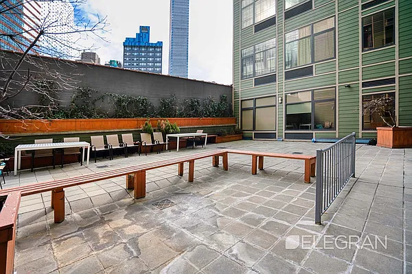 Rented by (Legacy) Elegran | media 7