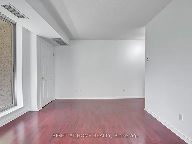 35 Empress Ave #207 — Photo 50