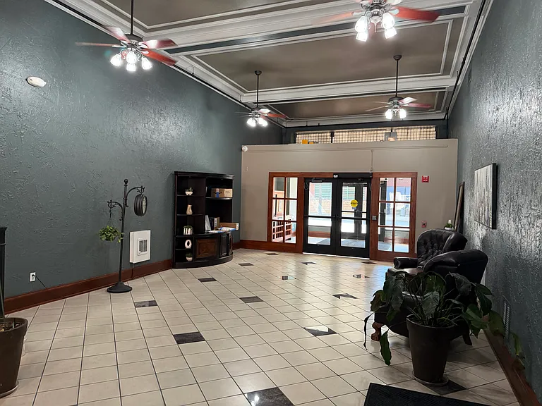 112 W Washington Blvd #230 — Photo 16