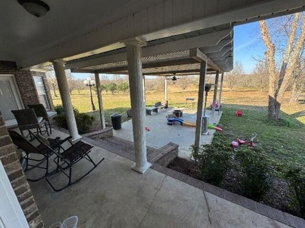6068 Garrigues Rd, Louisville, MS 39339