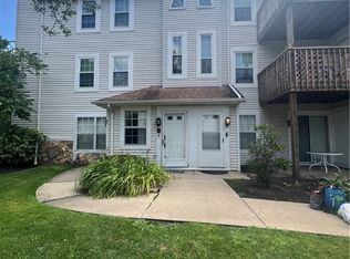 28200 Detroit Rd APT D2, Westlake, OH 44145