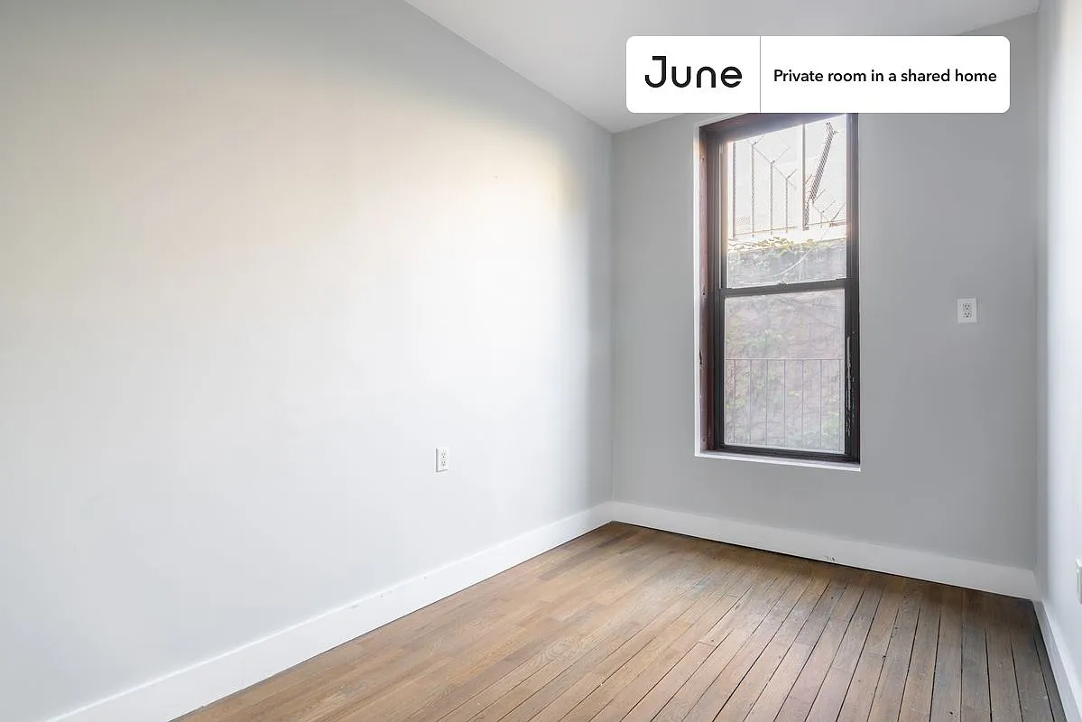 Full bedroom in 4 bed/2 bath home in Central Harlem #1511 B — Photo 2