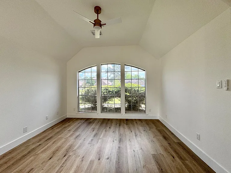 6427 Liberty Valley Dr — Photo 8