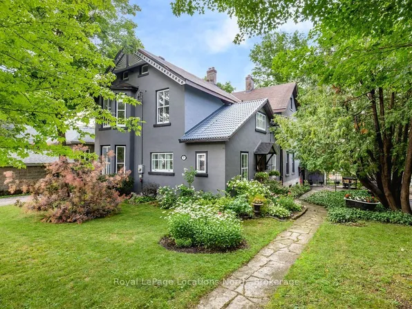 29 Tecumseth St, Orillia, ON L3V 1X7