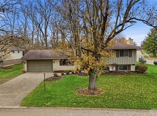 5801 Pondview Dr, Dayton, OH 45440