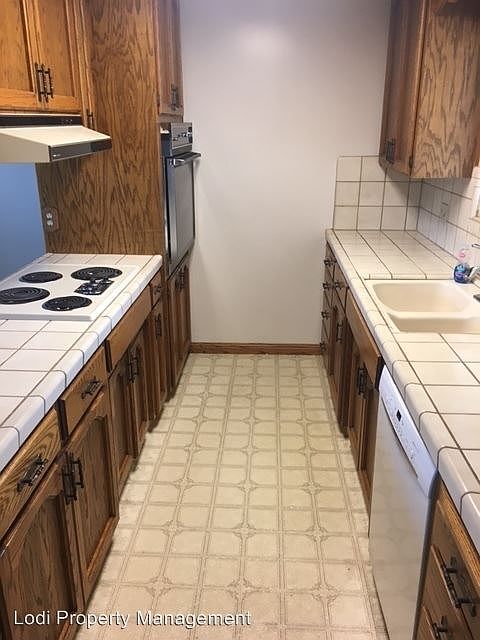 1st image of 1407 Mariposa Way