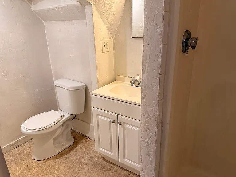 17 Harrison St #B — Photo 10
