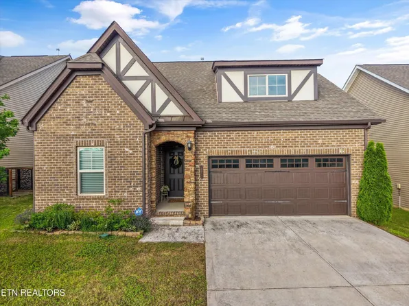 1209 Branch Creek Ln, Maryville, TN 37801