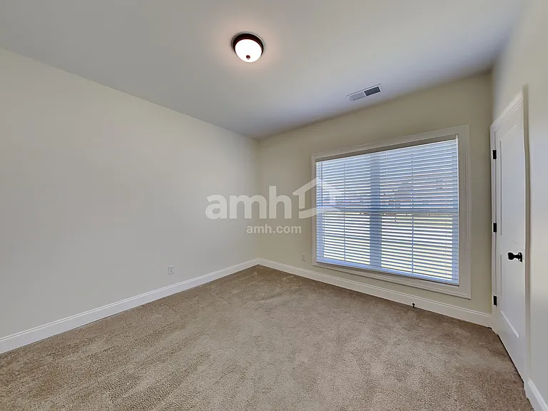 4130 Vineyard Dr — Photo 11