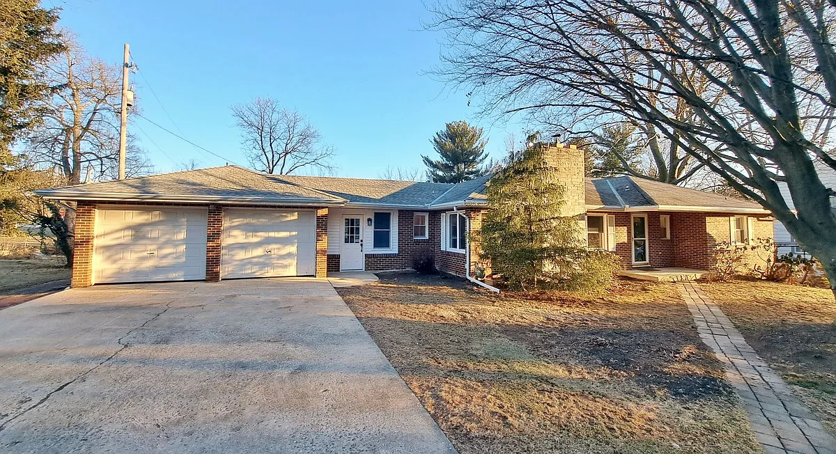Building Photo - 41 Homeland Rd