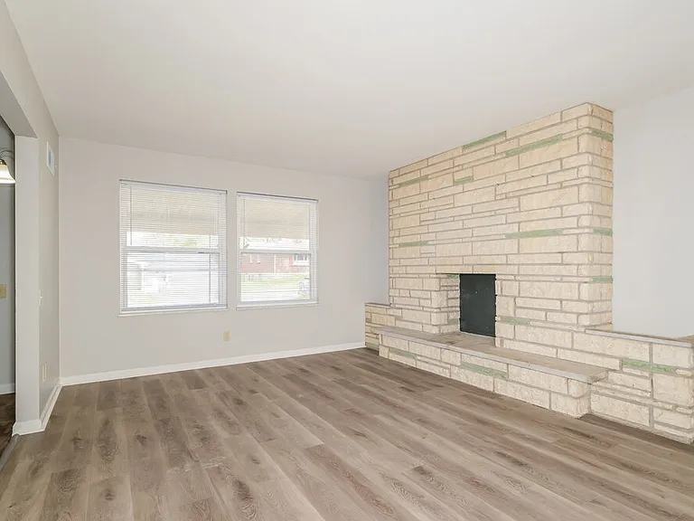 2544 Netherton Dr — Photo 6